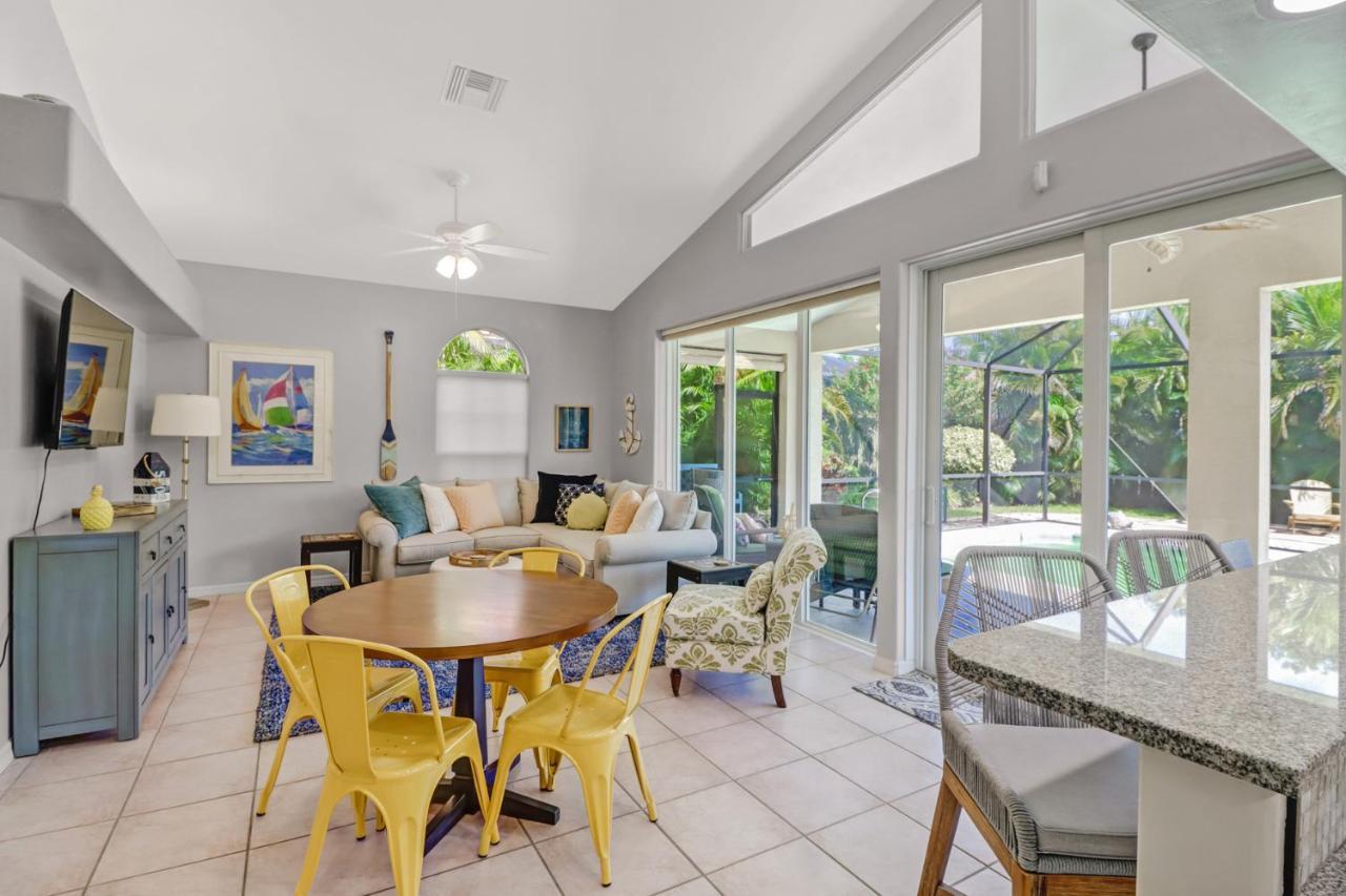 Cozy Beach House - 5 Minutes From Vanderbilt Beach North North Naples Kültér fotó